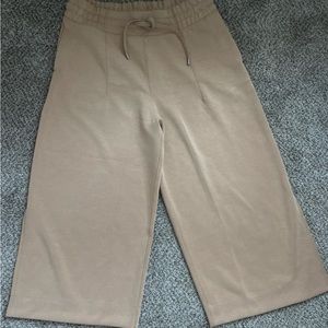 Lululemon soft ambitions high rise crop pant